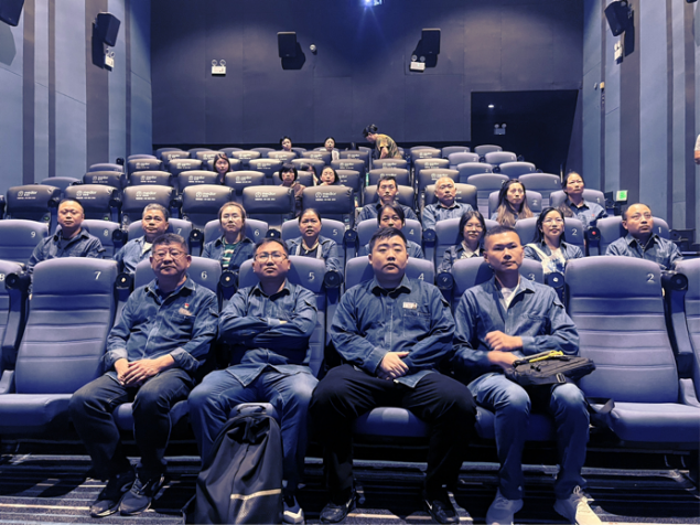 觀看《東極島》厚植愛國情懷(圖3) 觀看《東極島》厚植愛國情懷(圖3)