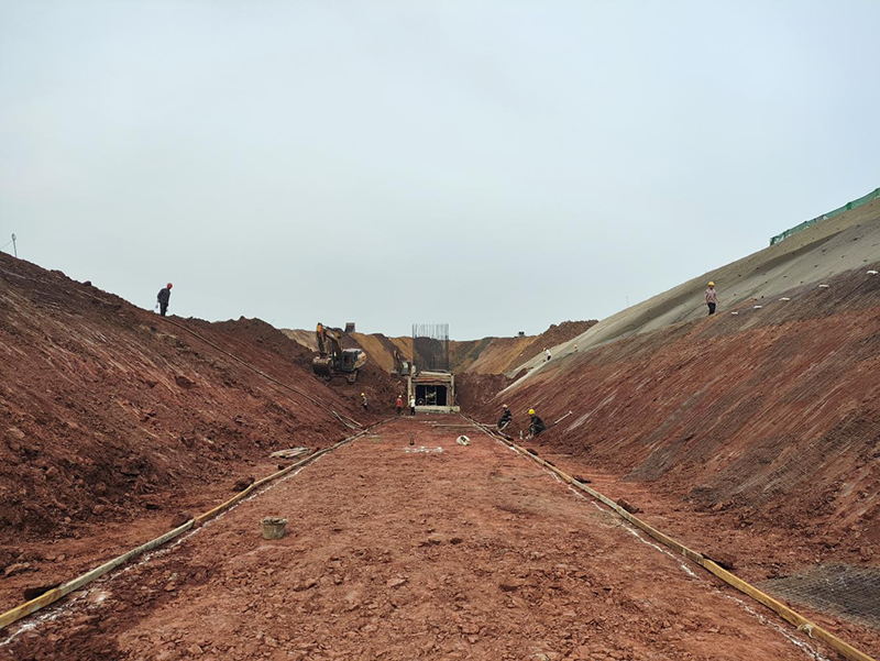 箱涵基坑全線貫通！傅利才、陳懋金蒞臨現(xiàn)場(chǎng)指導(dǎo)(圖2)